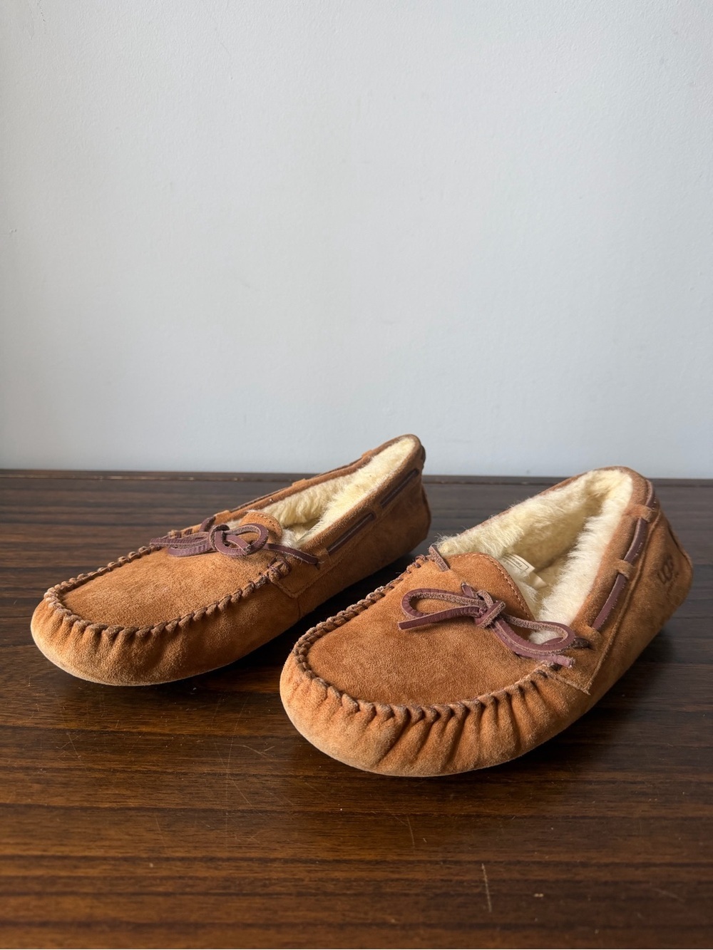 UGG fleece lined suede leather slip on moccasin slippers tan US Women’s 7